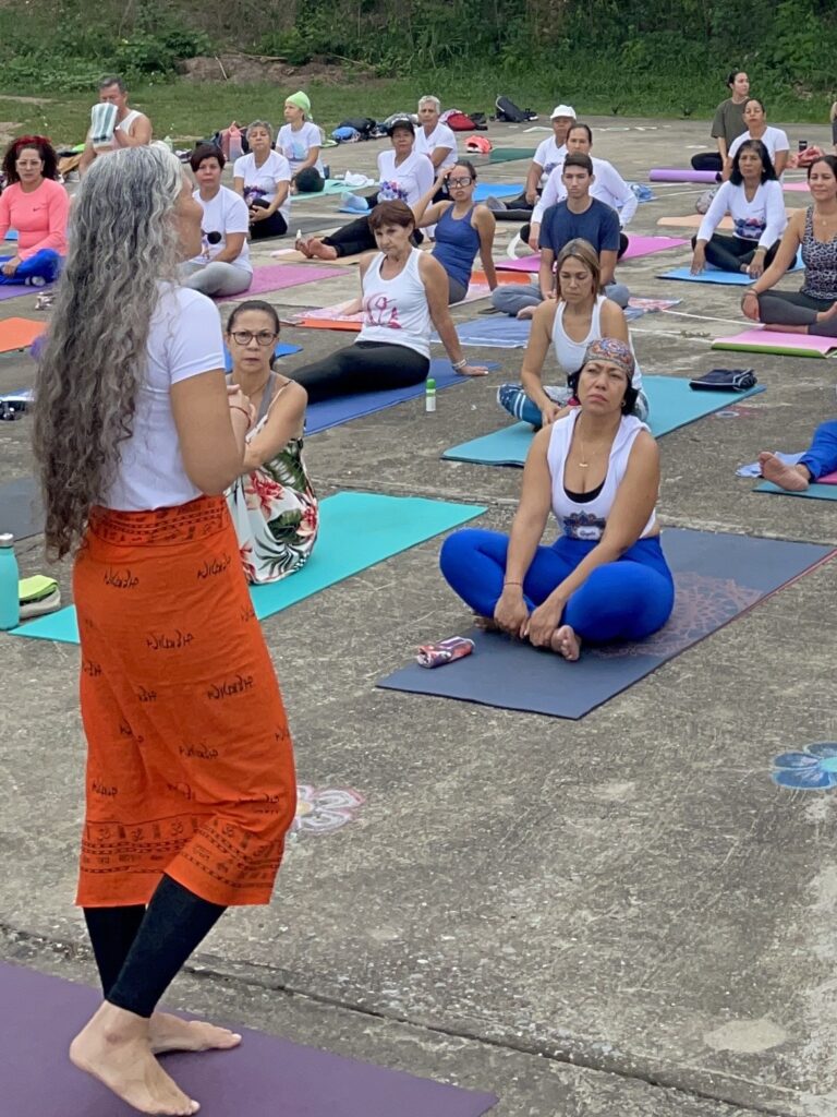Quinto encuentro de Yoga Urbano, Óvalo de Turmero